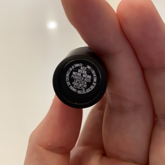 Oribe and M.A.C Red Lipstick Bundle - Picture 8 of 8